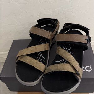 Ecco Men's Sandals in Black and Tan